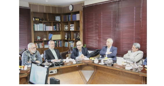 The presence of the Director of Exploration and the Head of the Exploration Management Research and Technology Department of the National Iranian Oil Company at Ferdowsi University of Mashhad 